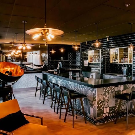 Regners Tudor Lounge